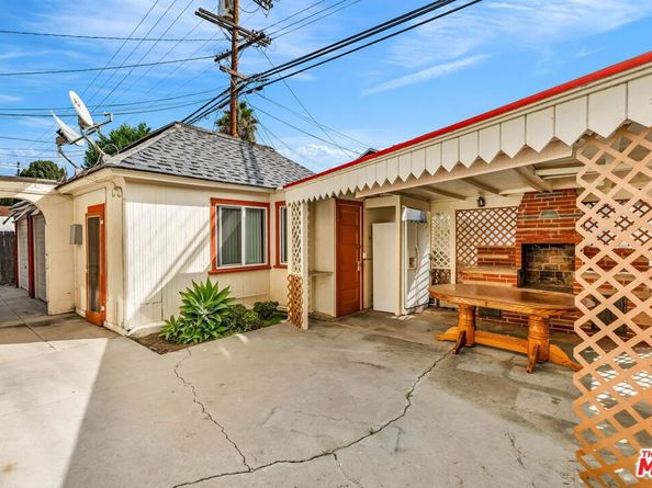 1412 S Victoria Avenue, Los Angeles CA 90019