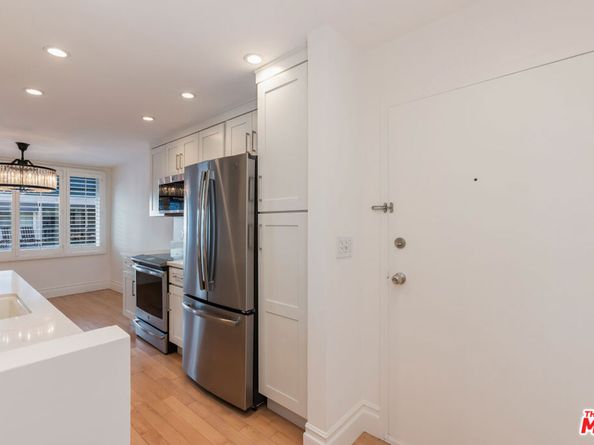 8535 W West Knoll Drive 109, West Hollywood CA 90069