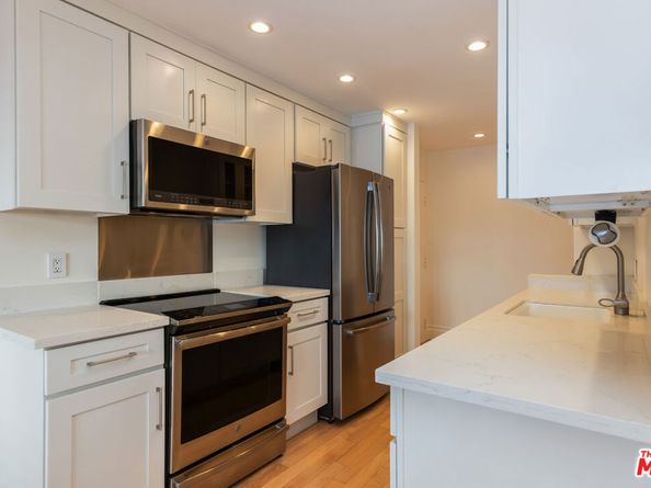 8535 W West Knoll Drive 109, West Hollywood CA 90069