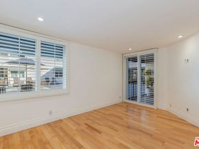 8535 W West Knoll Drive 109, West Hollywood CA 90069