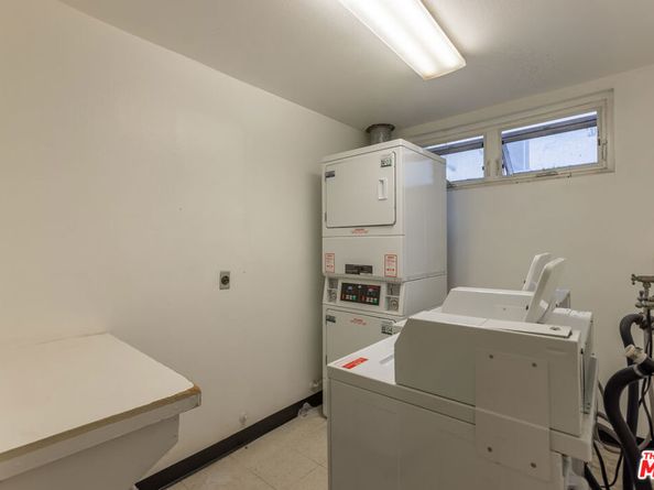 8535 W West Knoll Drive 109, West Hollywood CA 90069