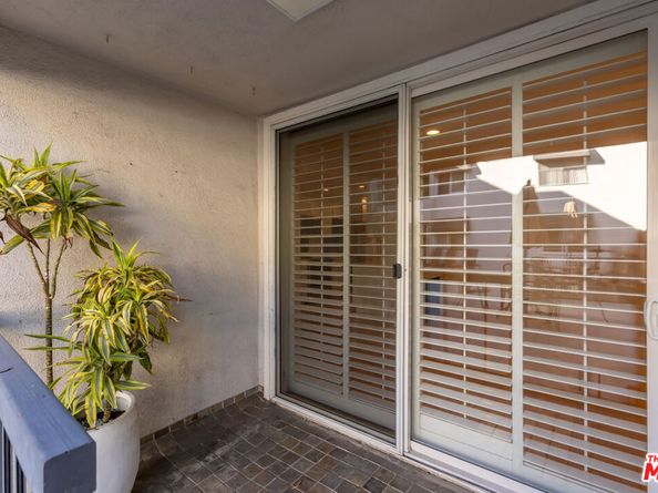 8535 W West Knoll Drive 109, West Hollywood CA 90069