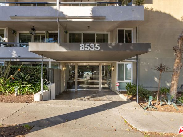 8535 W West Knoll Drive 109, West Hollywood CA 90069