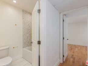 8535 W West Knoll Drive 109, West Hollywood CA 90069