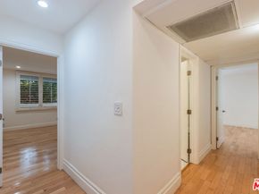 8535 W West Knoll Drive 109, West Hollywood CA 90069