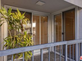 8535 W West Knoll Drive 109, West Hollywood CA 90069