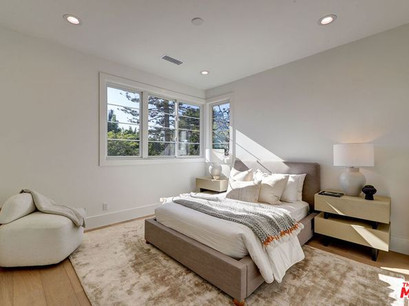 4226 East Boulevard, Los Angeles CA 90066