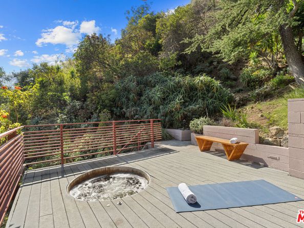 1853 Nichols Canyon Road, Los Angeles CA 90046