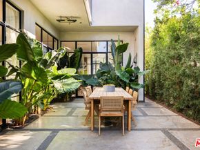 745 Sunset Avenue, Venice CA 90291