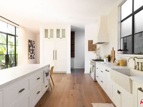 745 Sunset Avenue, Venice CA 90291