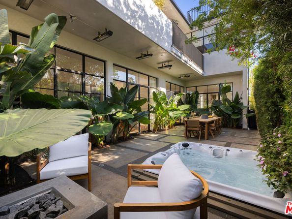 745 Sunset Avenue, Venice CA 90291