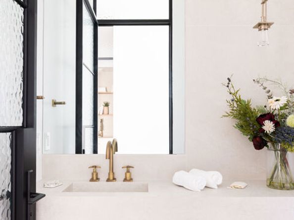 745 Sunset Avenue, Venice CA 90291