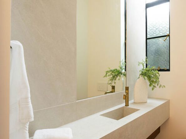 745 Sunset Avenue, Venice CA 90291