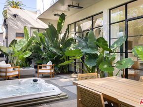 745 Sunset Avenue, Venice CA 90291