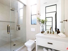 745 Sunset Avenue, Venice CA 90291