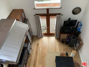 560 Westminster Avenue, Venice CA 90291