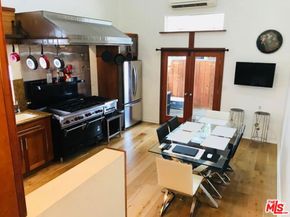 560 Westminster Avenue, Venice CA 90291