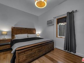 560 Westminster Avenue, Venice CA 90291