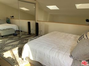 560 Westminster Avenue, Venice CA 90291