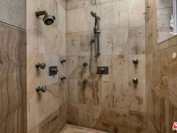 560 Westminster Avenue, Venice CA 90291