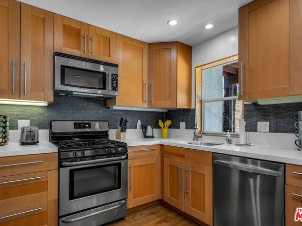 560 Westminster Avenue, Venice CA 90291