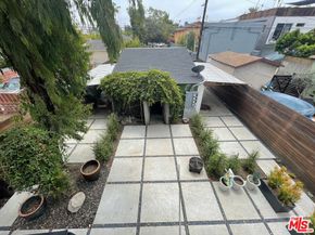 560 Westminster Avenue, Venice CA 90291