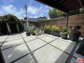 560 Westminster Avenue, Venice CA 90291