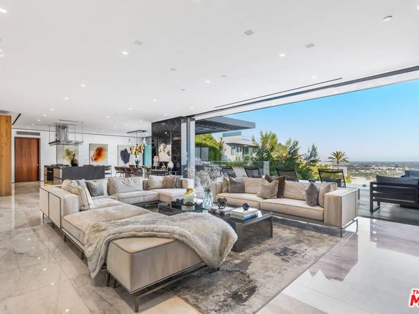 9410 Sierra Mar Place, Los Angeles CA 90069