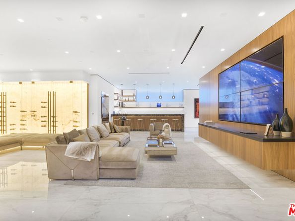 9410 Sierra Mar Place, Los Angeles CA 90069