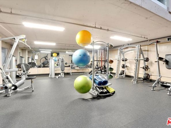 10982 Roebling Avenue 363, Los Angeles CA 90024