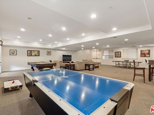 14412 Killion Street 205, Sherman Oaks CA 91401