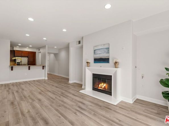 14412 Killion Street 205, Sherman Oaks CA 91401