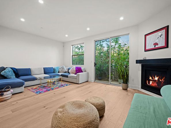 108 S Croft Avenue 102, Los Angeles CA 90048