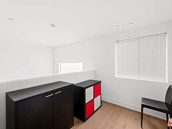 108 S Croft Avenue 102, Los Angeles CA 90048