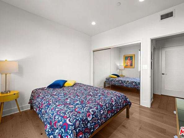 108 S Croft Avenue 102, Los Angeles CA 90048