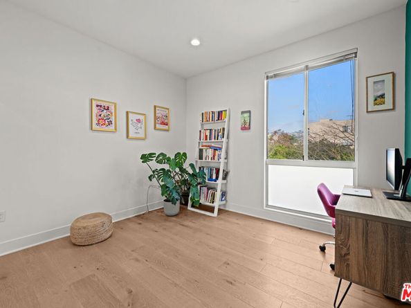 108 S Croft Avenue 102, Los Angeles CA 90048