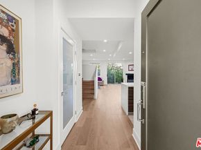 108 S Croft Avenue 102, Los Angeles CA 90048