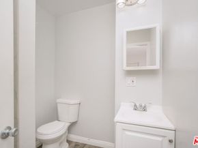 406 S St Andrews Place, Los Angeles CA 90020