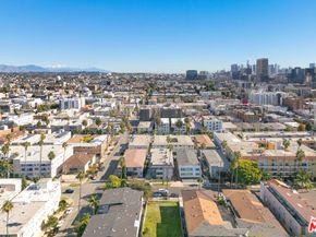 406 S St Andrews Place, Los Angeles CA 90020