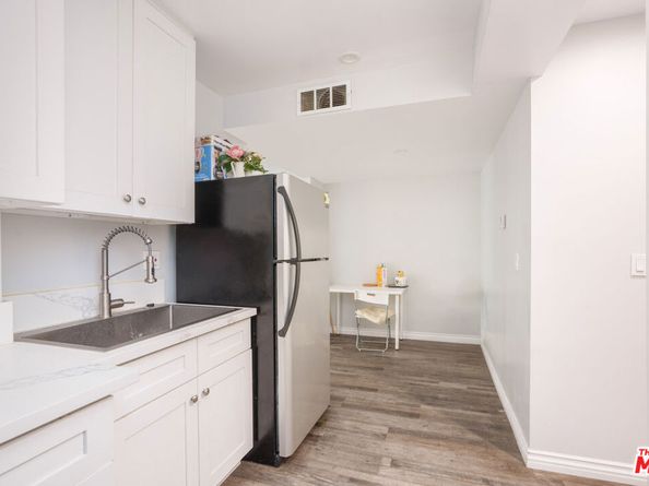 406 S St Andrews Place, Los Angeles CA 90020