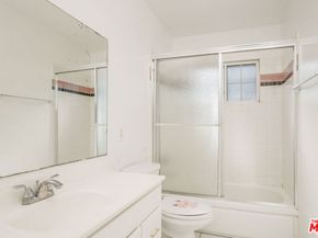 406 S St Andrews Place, Los Angeles CA 90020