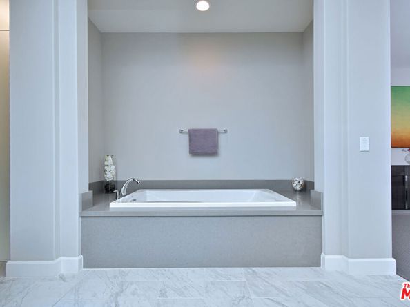 14608 Mccormick Street, Sherman Oaks CA 91411