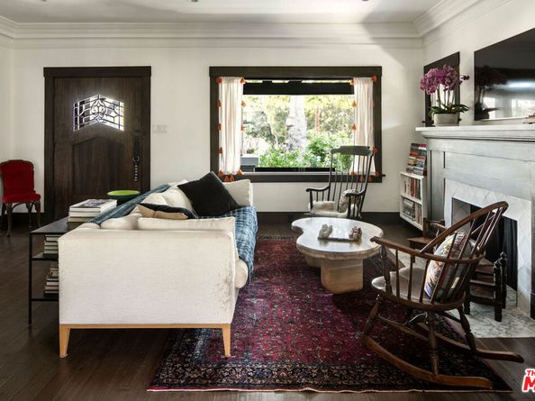 379 N Wilton Place, Los Angeles CA 90004