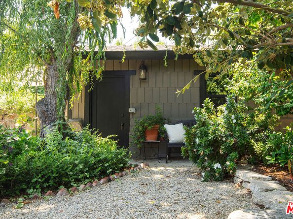 379 N Wilton Place, Los Angeles CA 90004