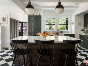 379 N Wilton Place, Los Angeles CA 90004