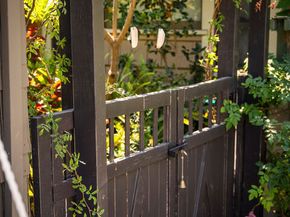 379 N Wilton Place, Los Angeles CA 90004