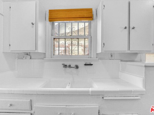 1716 Magnolia Avenue, Los Angeles CA 90006