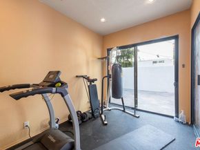 839 Larrabee Street 6, West Hollywood CA 90069