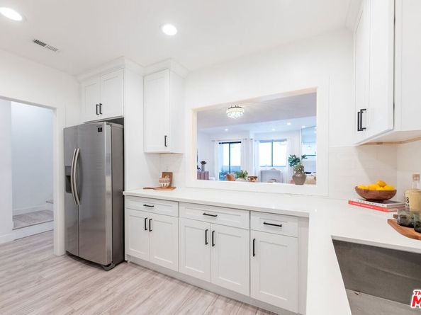 839 Larrabee Street 6, West Hollywood CA 90069