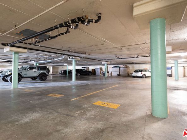 839 Larrabee Street 6, West Hollywood CA 90069